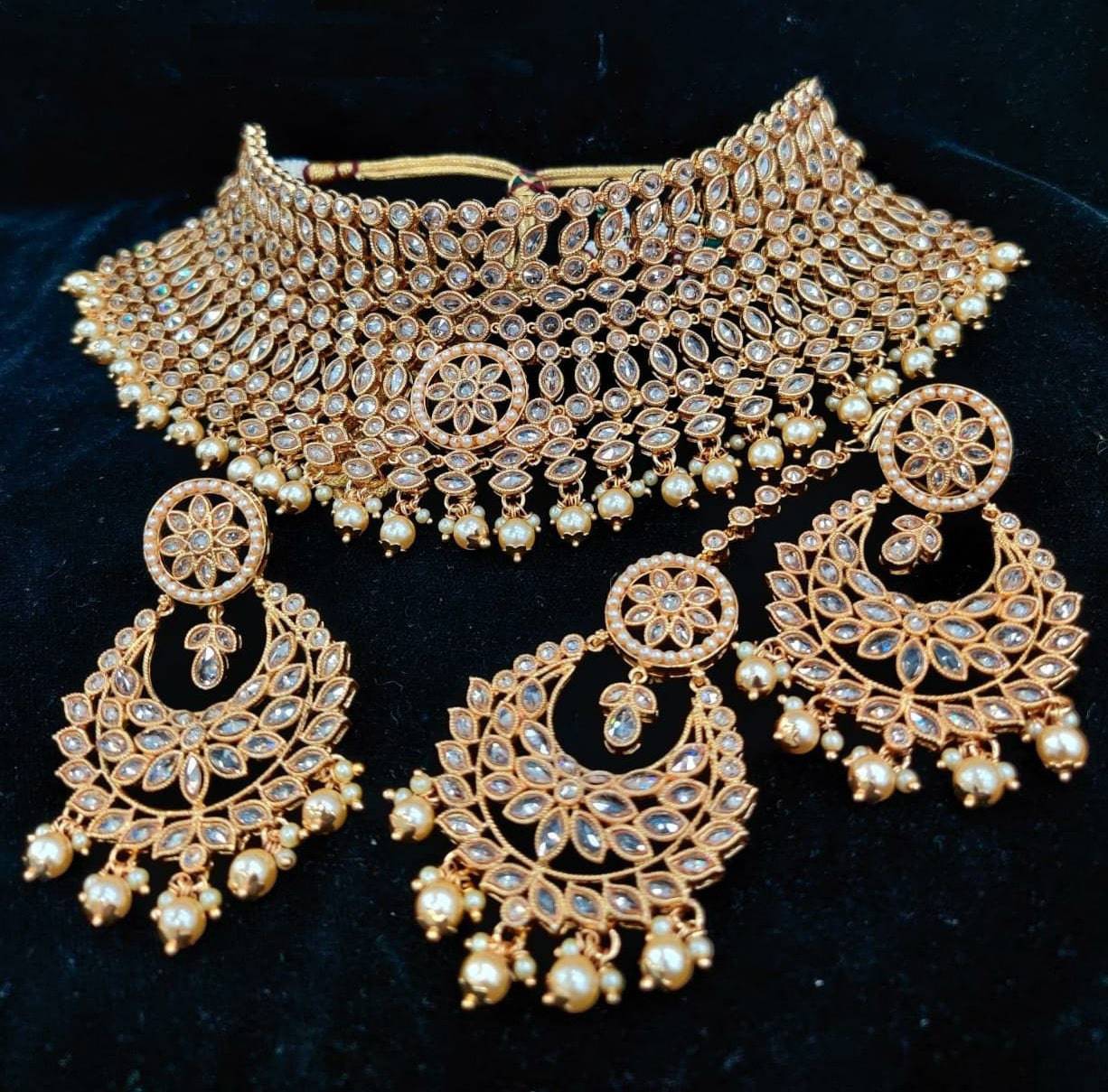 Golden Necklace &amp; Earrings Set - WaliaJones